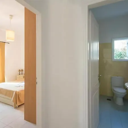 Apartment Adorable 3 Bedroom Maisonette In Pounta