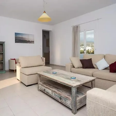 Apartment Adorable 3 Bedroom Maisonette In Pounta
